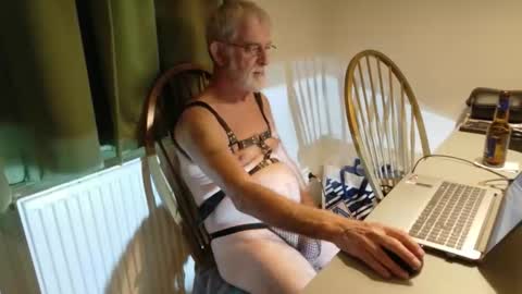 Naaktloper online show from 09-22-25, 02:30