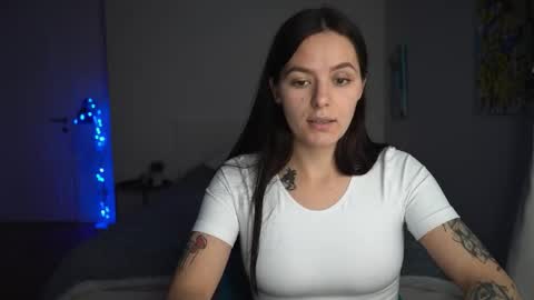 Snapshot of ewelynscott chatting on 11-26-25, 05:03 ewelynscott online show from 11-26-25, 05:03