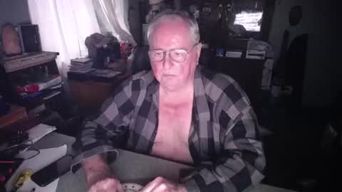 Snapshot of exceos chatting on 01-03-25, 04:27 EXCEOS online show from 01-03-25, 04:27