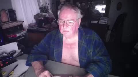Snapshot of exceos chatting on 01-21-25, 03:32 EXCEOS online show from 01-21-25, 03:32