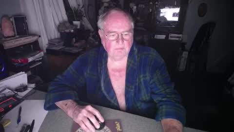 Snapshot of exceos chatting on 01-26-25, 02:19 EXCEOS online show from 01-26-25, 02:19