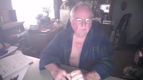 Snapshot of exceos chatting on 02-14-25, 03:58 EXCEOS online show from 02-14-25, 03:58