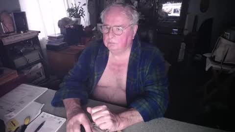 Snapshot of exceos chatting on 03-02-25, 03:05 EXCEOS online show from 03-02-25, 03:05