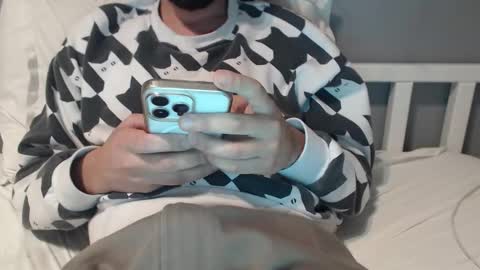 Snapshot of excited_one chatting on 10-24-25, 06:32 excited222 online show from 10-24-25, 06:32