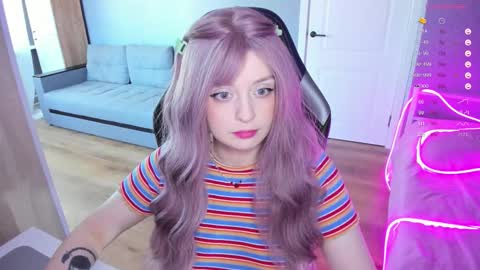 Snapshot of exhoneyangel chatting on 09-11-25, 10:59 Amy online show from 09-11-25, 10:59