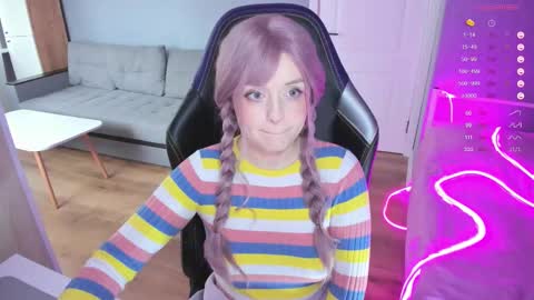 Snapshot of exhoneyangel chatting on 09-24-25, 10:07 Amy online show from 09-24-25, 10:07