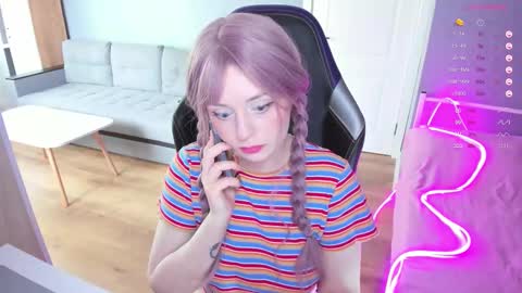 Snapshot of exhoneyangel chatting on 09-26-25, 10:41 Amy online show from 09-26-25, 10:41