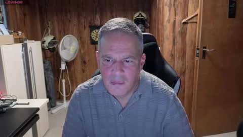 Snapshot of exibe1219 chatting on 12-23-24, 11:25 exibe1219 online show from 12-23-24, 11:25