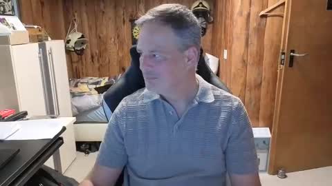 Snapshot of exibe1219 chatting on 02-11-25, 10:48 exibe1219 online show from 02-11-25, 10:48