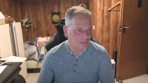 Snapshot of exibe1219 chatting on 11-05-25, 11:10 exibe1219 online show from 11-05-25, 11:10