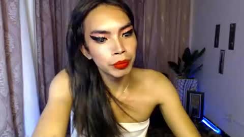 Snapshot of exotic_blacklixexx69 chatting on 09-21-25, 09:44 Lixe online show from 09-21-25, 09:44