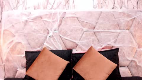 Alison online show from 10-14-25, 07:03