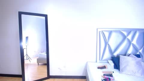 exotic_karmella online show from 12-20-25, 09:00