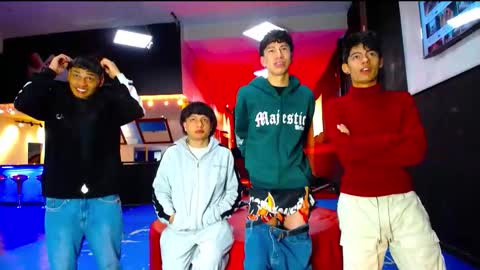 extrangers online show from 10-13-25, 12:27