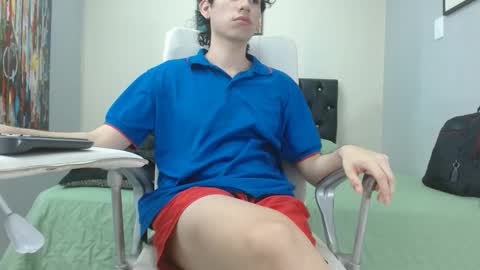 Snapshot of extrella_latina22 chatting on 01-12-25, 11:04 extrella_latina22 online show from 01-12-25, 11:04