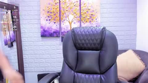 Snapshot of eyes_duque chatting on 11-29-25, 07:28 online show from 11-29-25, 07:28