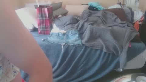 Snapshot of eyeswall0w chatting on 02-19-26, 02:02 eyeswall0w online show from 02-19-26, 02:02