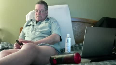 Snapshot of eyeswideshut63 chatting on 02-12-25, 05:37 Eyeswideshut63 online show from 02-12-25, 05:37