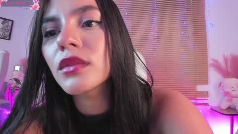 Snapshot of eyleen_lee_ chatting on 01-10-25, 09:20 Eyleen online show from 01-10-25, 09:20