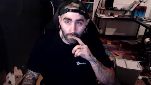 Snapshot of eytab chatting on 10-30-25, 08:42 Eytab online show from 10-30-25, 08:42