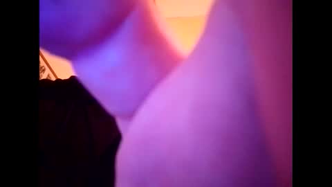 Snapshot of ezekieldirty chatting on 11-25-25, 12:10 ezekieldirty online show from 11-25-25, 12:10