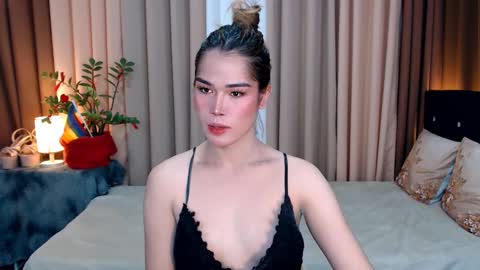 UR SWEET EZRA online show from 12-26-24, 05:15