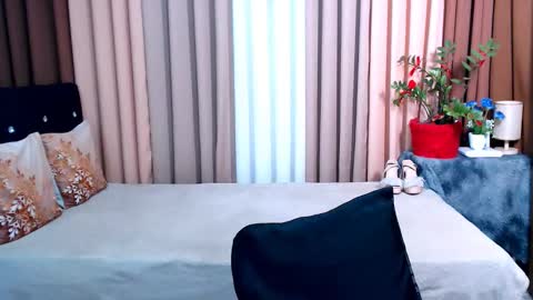 UR SWEET EZRA online show from 01-18-25, 04:10