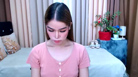 UR SWEET EZRA online show from 01-19-25, 06:43