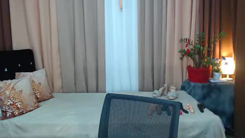 UR SWEET EZRA online show from 02-02-25, 05:42