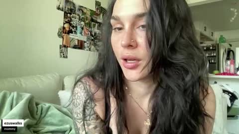 Emily online show from 10-03-25, 08:28