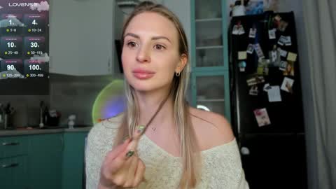 Snapshot of f1oraa chatting on 12-22-24, 06:59  if you dont have fansly account yet use this link to registration    online show from 12-22-24, 06:59