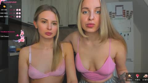 Snapshot of f1oraa chatting on 02-04-25, 01:38  if you dont have fansly account yet use this link to registration    online show from 02-04-25, 01:38