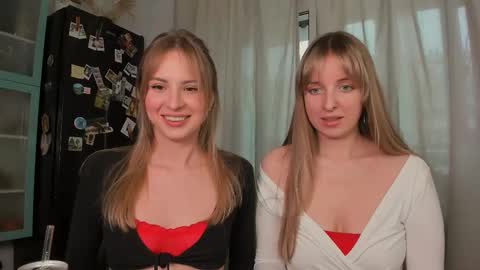 Snapshot of f1oraa chatting on 03-12-25, 12:36  if you dont have fansly account yet use this link to registration    online show from 03-12-25, 12:36