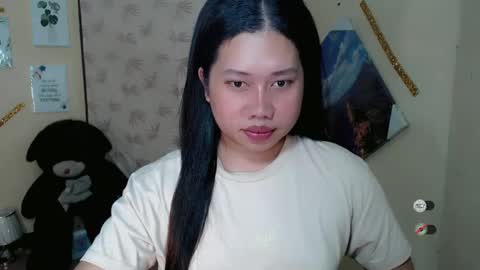 Snapshot of f3ckdollucy chatting on 03-07-25, 02:12 yanna online show from 03-07-25, 02:12