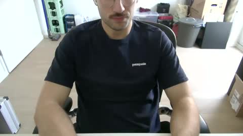 Call me bitch online show from 11-21-25, 09:52