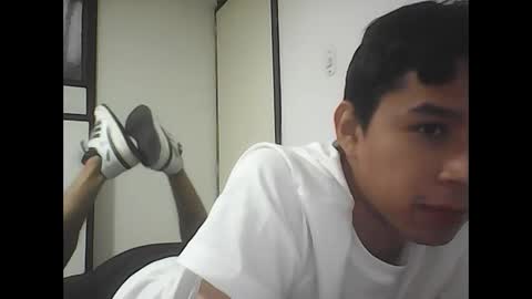 Snapshot of fabiar11 chatting on 10-06-25, 04:59 R online show from 10-06-25, 04:59