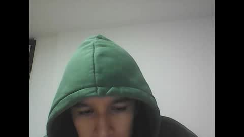 Snapshot of fabiar11 chatting on 10-19-25, 02:56 R online show from 10-19-25, 02:56