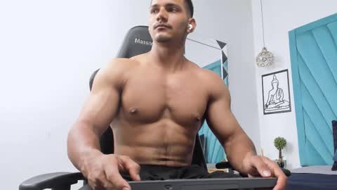 Snapshot of fabiorissi chatting on 11-13-25, 08:30 FABIO online show from 11-13-25, 08:30