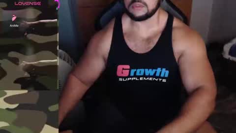 Snapshot of fabuloso13 chatting on 02-19-25, 01:29 Fabiano online show from 02-19-25, 01:29