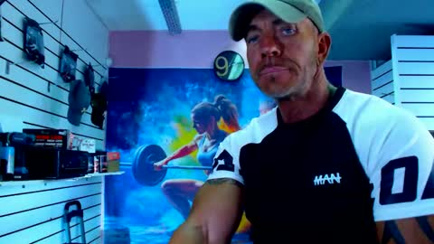 Snapshot of fabxxxl chatting on 10-11-25, 12:04 fabxxxl online show from 10-11-25, 12:04