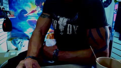 Snapshot of fabxxxl chatting on 10-22-25, 07:19 fabxxxl online show from 10-22-25, 07:19