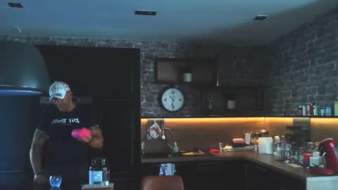 Snapshot of fabxxxl chatting on 11-09-25, 12:25 fabxxxl online show from 11-09-25, 12:25