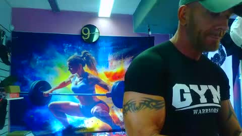 Snapshot of fabxxxl chatting on 11-14-25, 08:46 fabxxxl online show from 11-14-25, 08:46