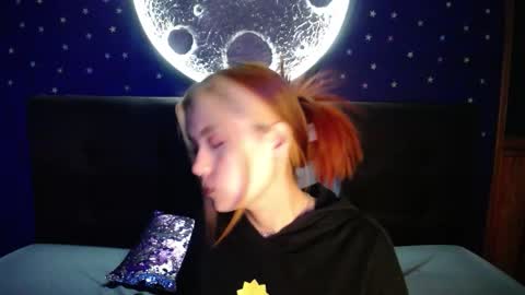 Snapshot of fabzy_fab chatting on 02-19-26, 12:01 fabzy online show from 02-19-26, 12:01