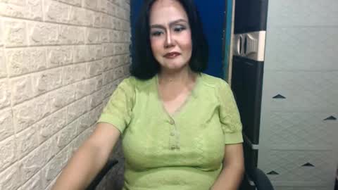 Snapshot of face_value chatting on 09-29-25, 11:31 Anitha online show from 09-29-25, 11:31