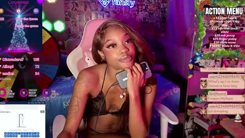 Snapshot of faethedoll chatting on 12-11-24, 04:49 Fae and Cheta online show from 12-11-24, 04:49