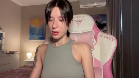 Snapshot of fairy_bloomix chatting on 09-17-25, 11:56 Bloom  online show from 09-17-25, 11:56