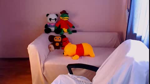 Elli  online show from 03-06-26, 10:45