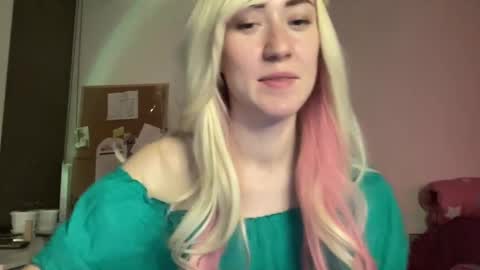 fairy_face online show from 03-12-25, 07:17