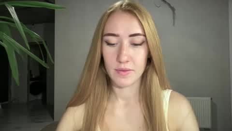 fairy_face online show from 09-20-25, 06:42